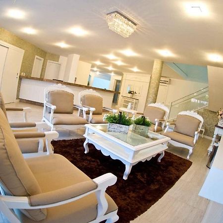 Hotel Oma Zita Forquilhinha Екстериор снимка