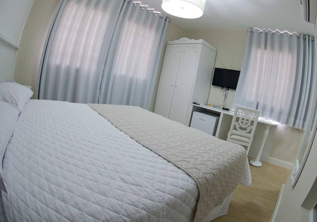 Hotel Oma Zita Forquilhinha Екстериор снимка