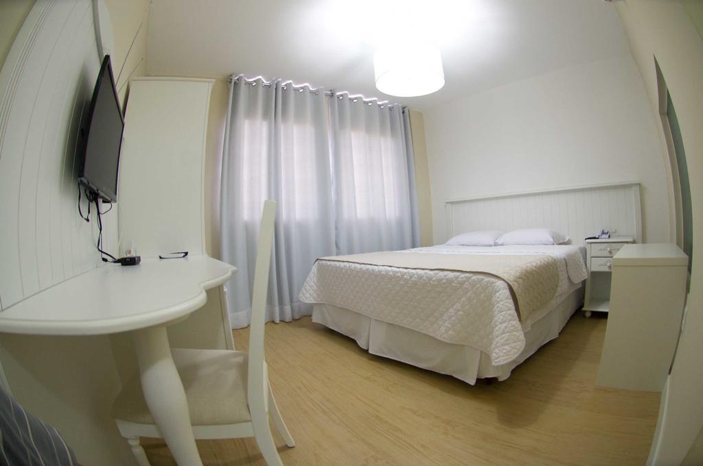 Hotel Oma Zita Forquilhinha Екстериор снимка
