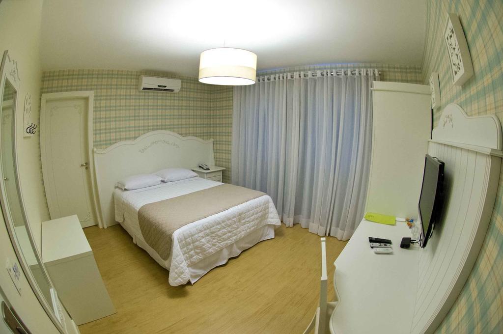 Hotel Oma Zita Forquilhinha Екстериор снимка
