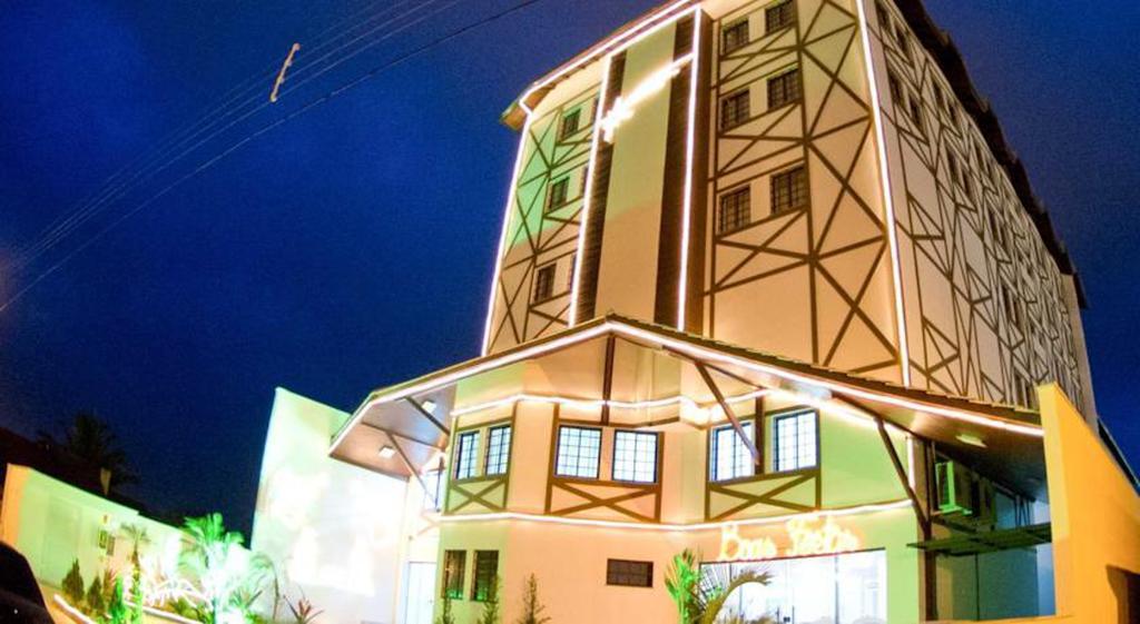 Hotel Oma Zita Forquilhinha Екстериор снимка